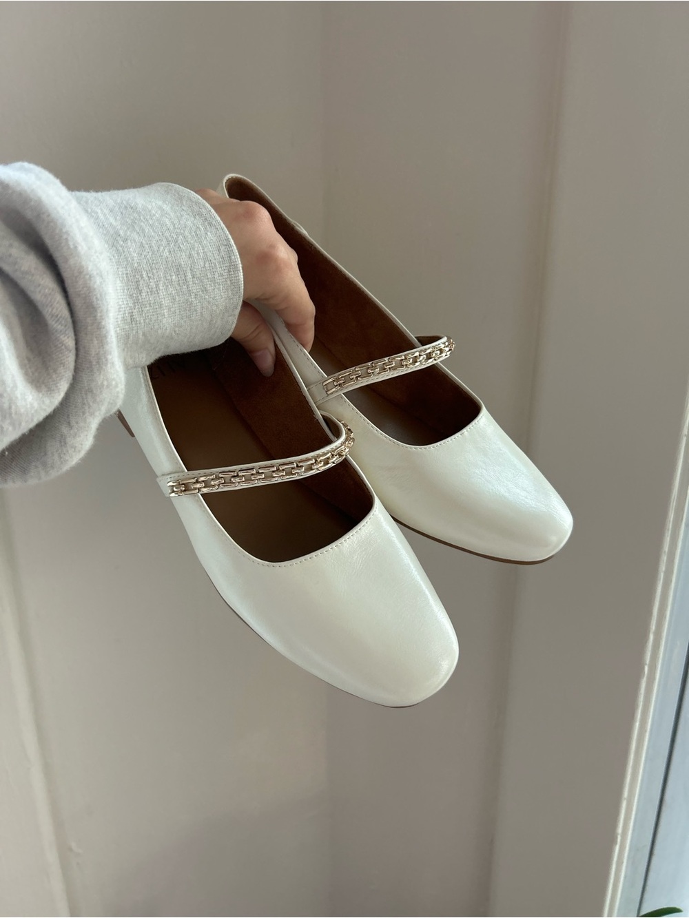 Naturalizer White Mary Jane Flats with Gold Chain Strap